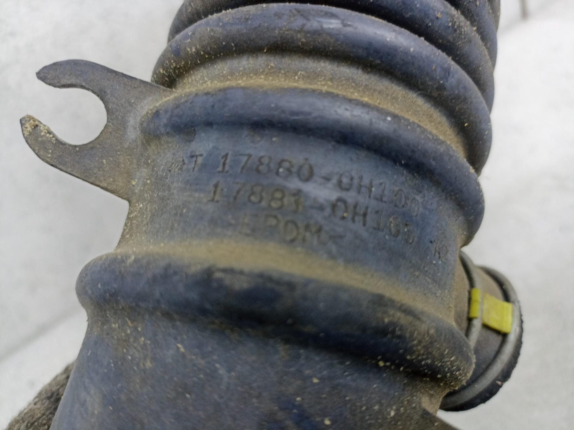 Патрубок воздушного фильтра Toyota Camry V40 2.4