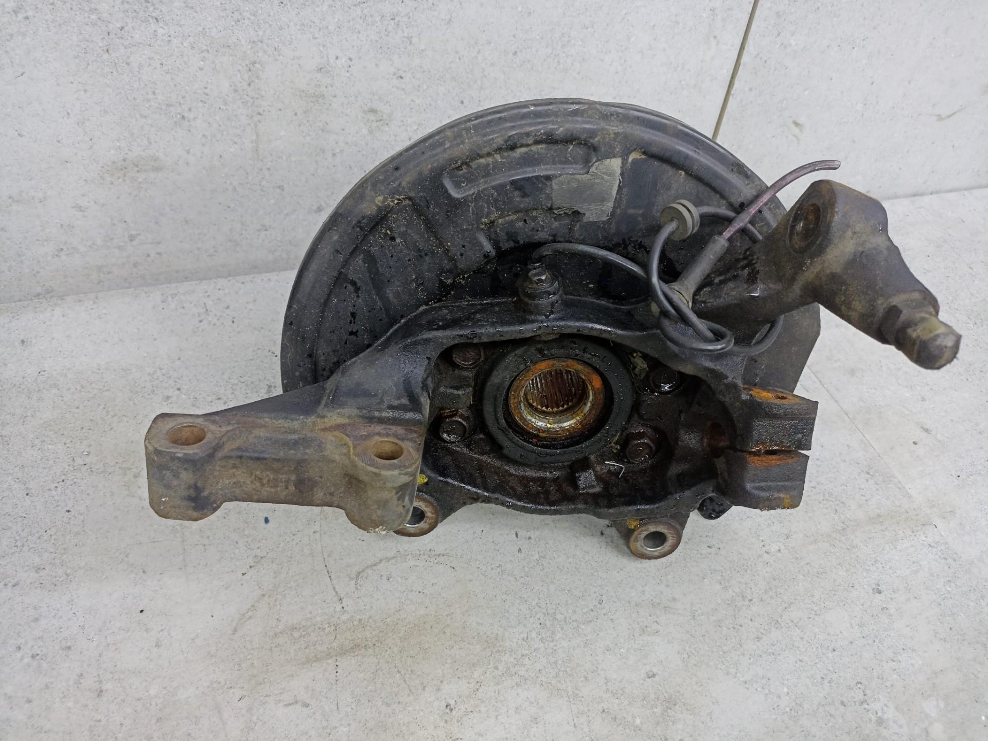 Кулак поворотный Nissan Teana J32 2008-2014 передний правый