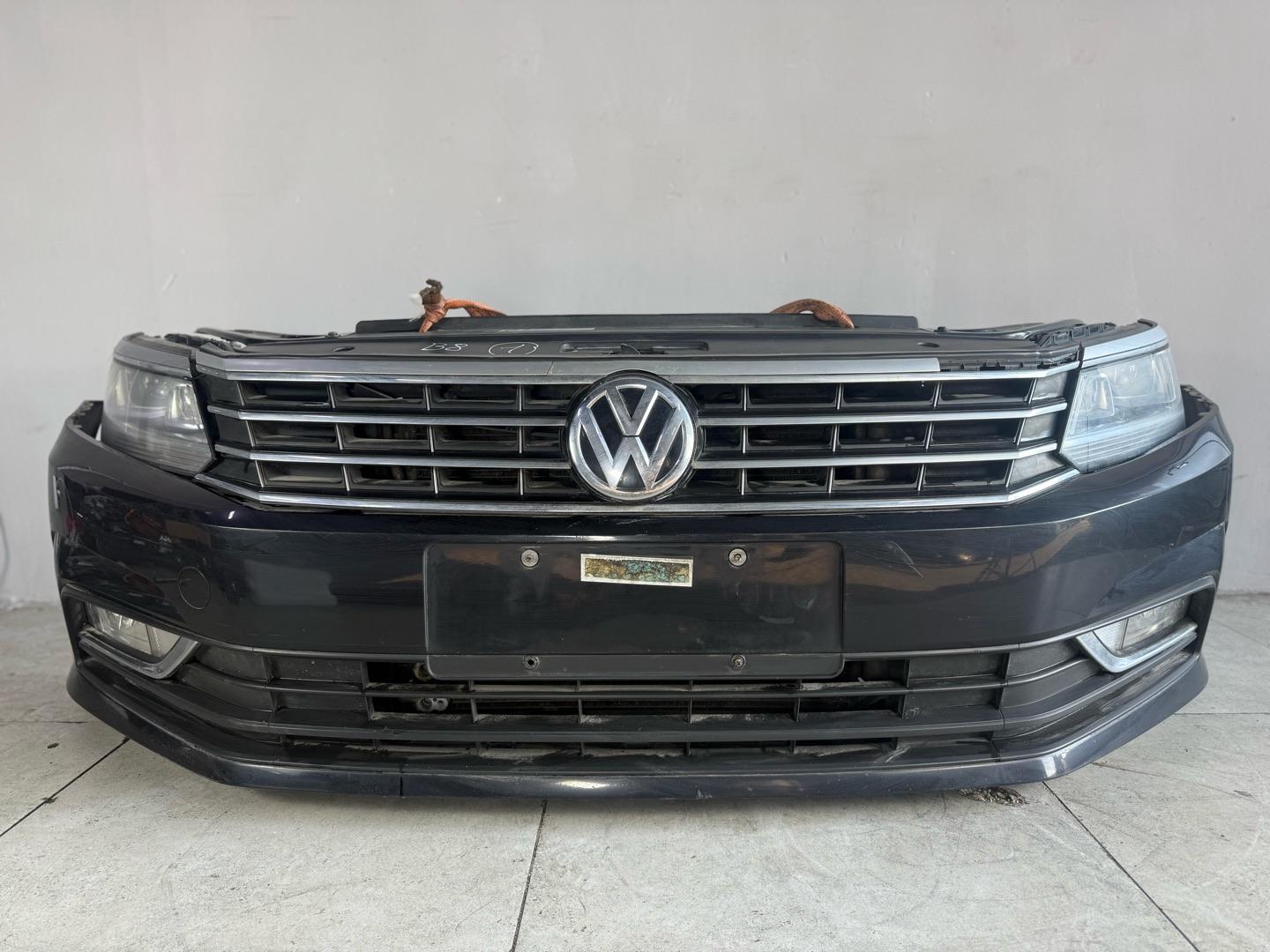 Ноускат Volkswagen Passat 3G2 CCZA (контракт)Марка: VolkswagenМодель: PassatКузов: 3G2Двигатель: CCZAНомер и производитель: 3G0807217GRU VAGТрещина в нижней части бампера,  потертости,  сколы. Ноускат подходит:Volkswagen Passat 8 поколение 2014 - н.в. B8,