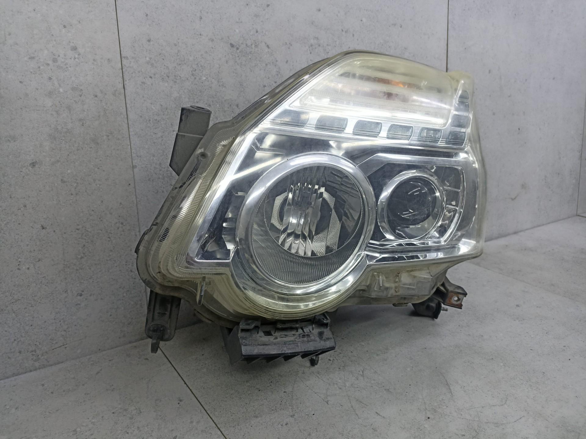 Фара левая галоген Nissan X-Trail T31