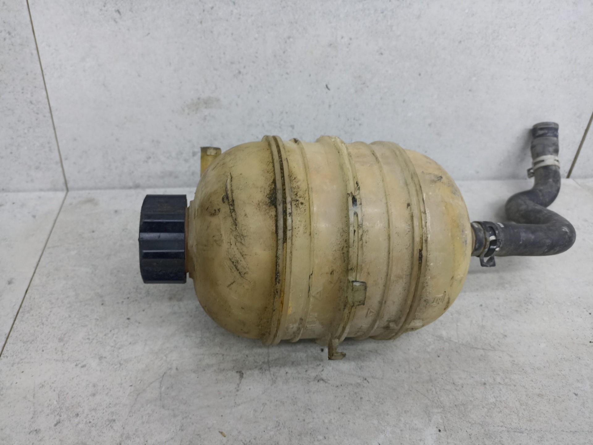 Бачок расширительный Peugeot 206 9641470180 NFU