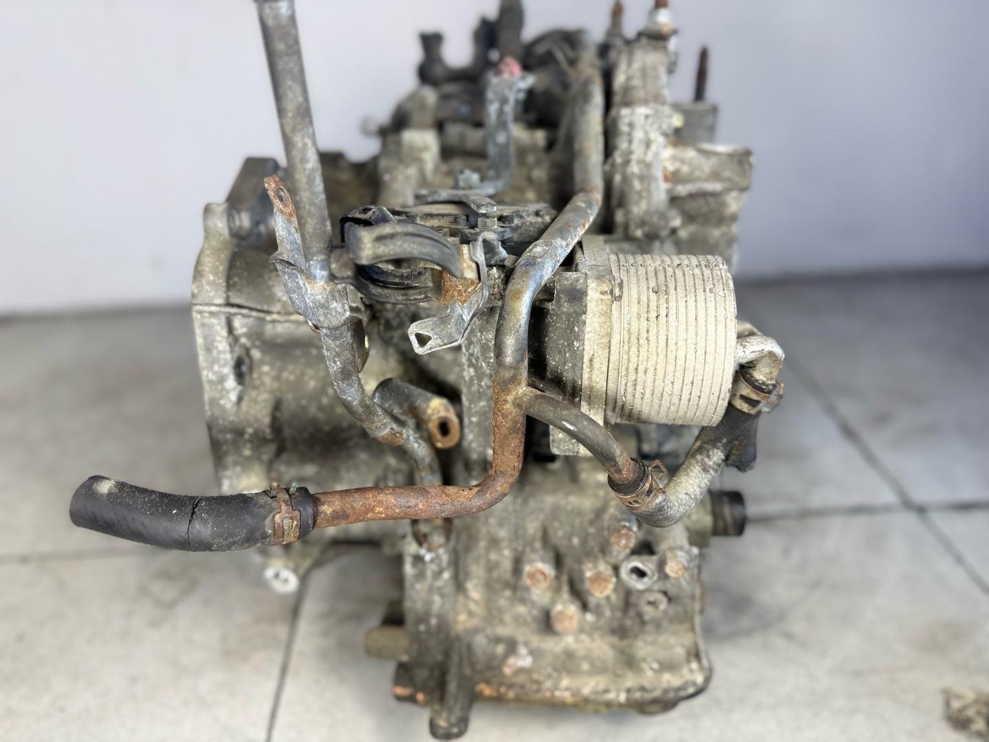 АКПП вариатор cvt Mitsubishi Outlander 2 ПОКОЛЕНИЕ 2.4 4B12 4WD (контракт)круглый теплообменник Марка: MitsubishiМодель: OutlanderКузов: 2 поколениеДвигатель: 2.4 4B12 4WDНомер и производитель: 2700A246 MITSUBISHIКросс-номера: 2700A169,  2700A170,  2700A2