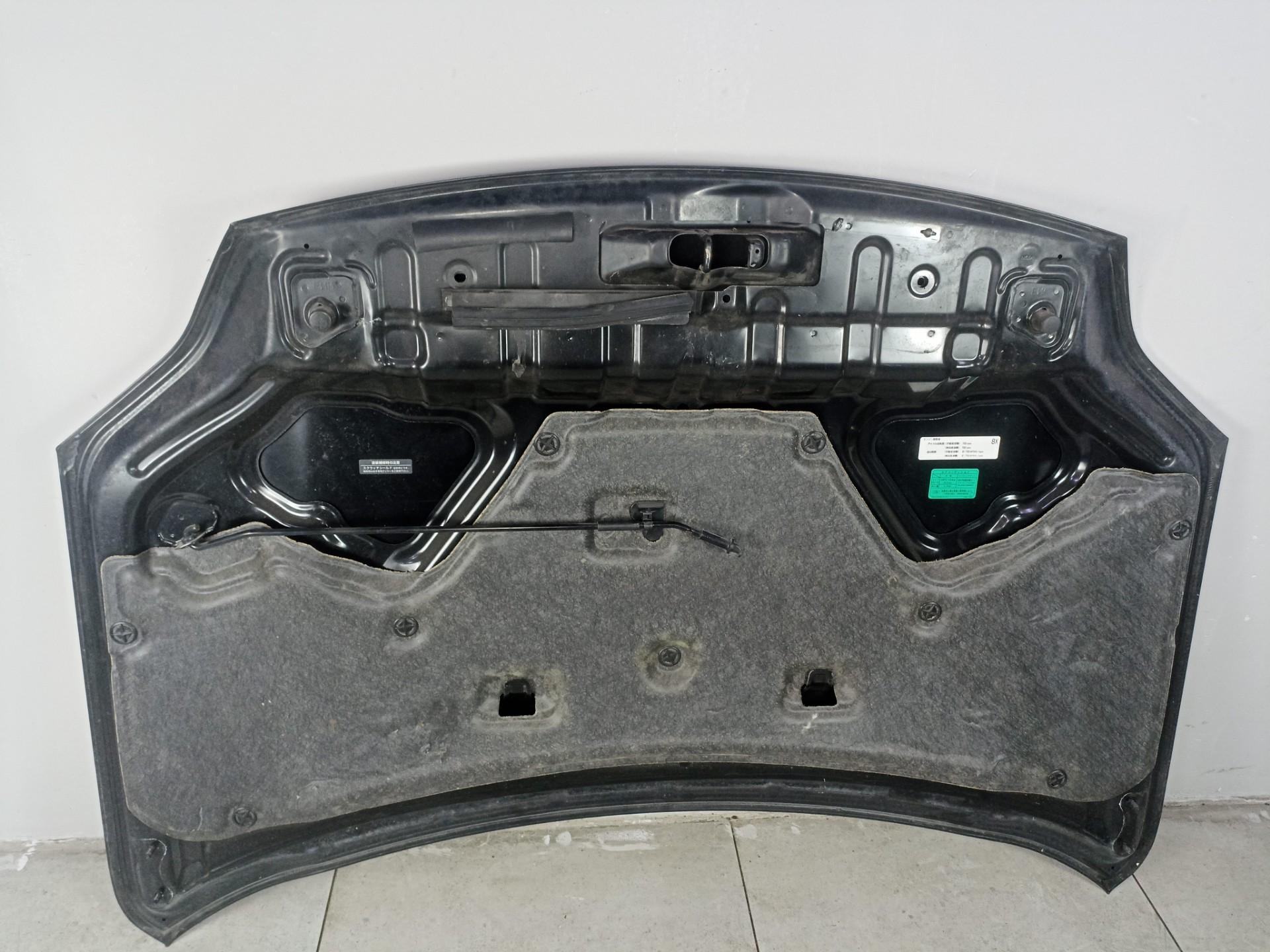 Капот Nissan x-trail t31 ,  есть дефект , б/у оригинал