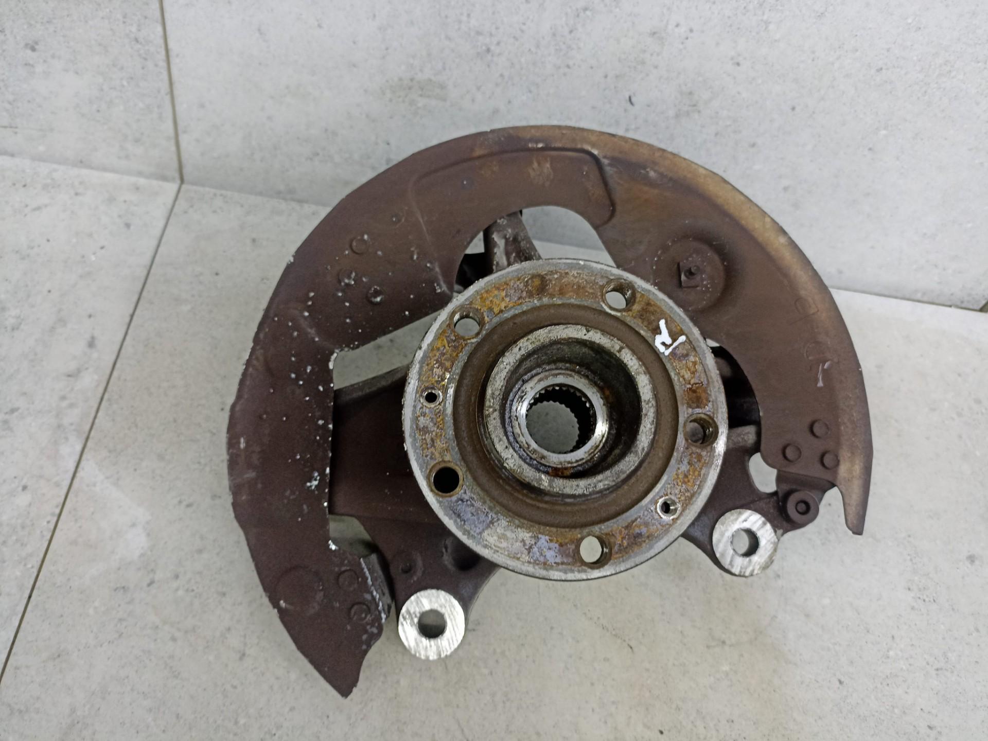 Кулак поворотный передний правый Citroen C4 Grand Picasso 2 9h05
