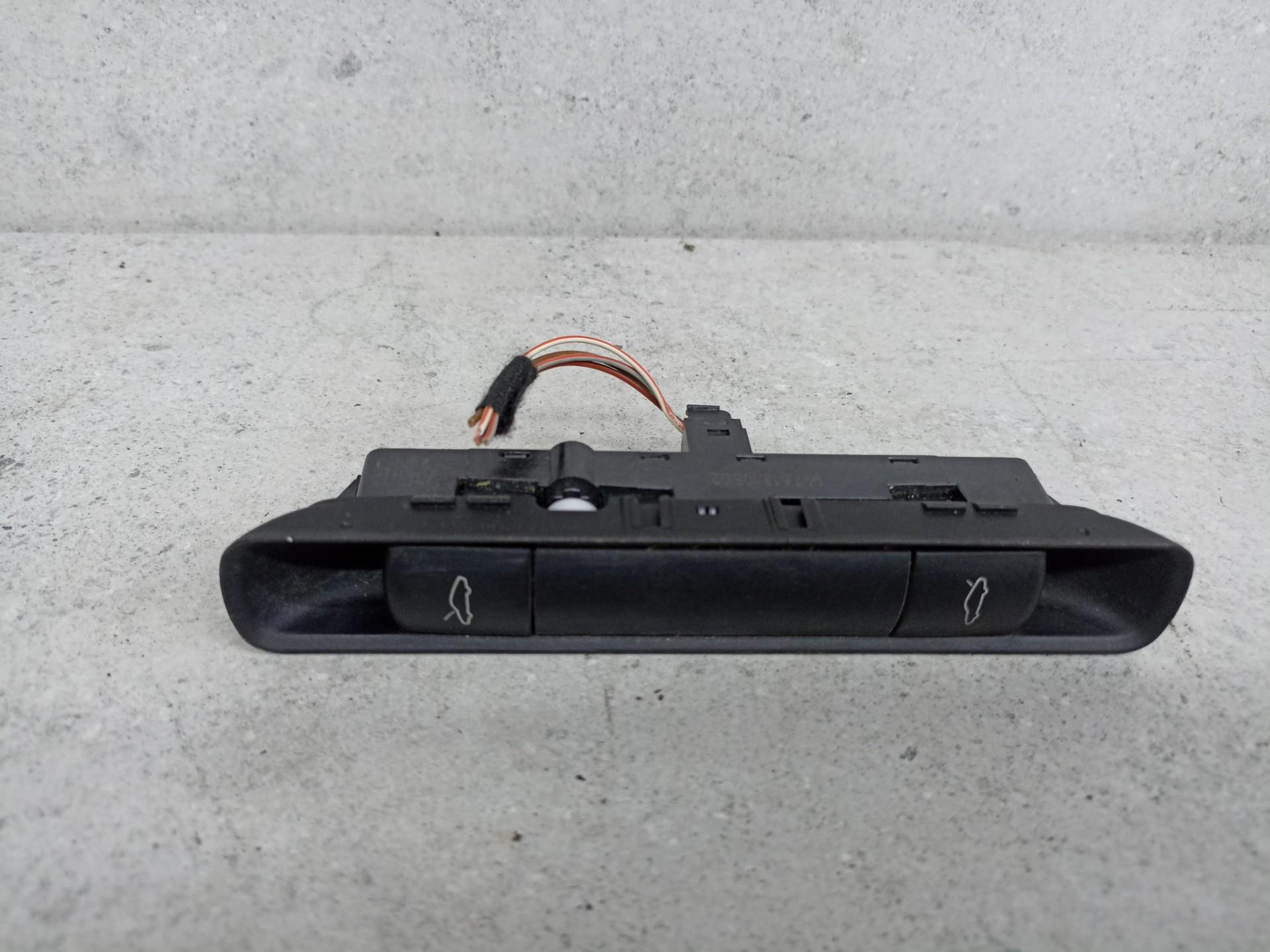 Блок кнопок открывания багажника и капота porsche 99761310502A05