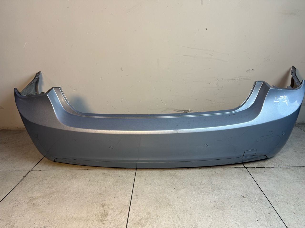 бампер задний Chevrolet Cruze 1 поколение 2010, 1.6 л., F16D4, бензин, 96832976 - фото №1