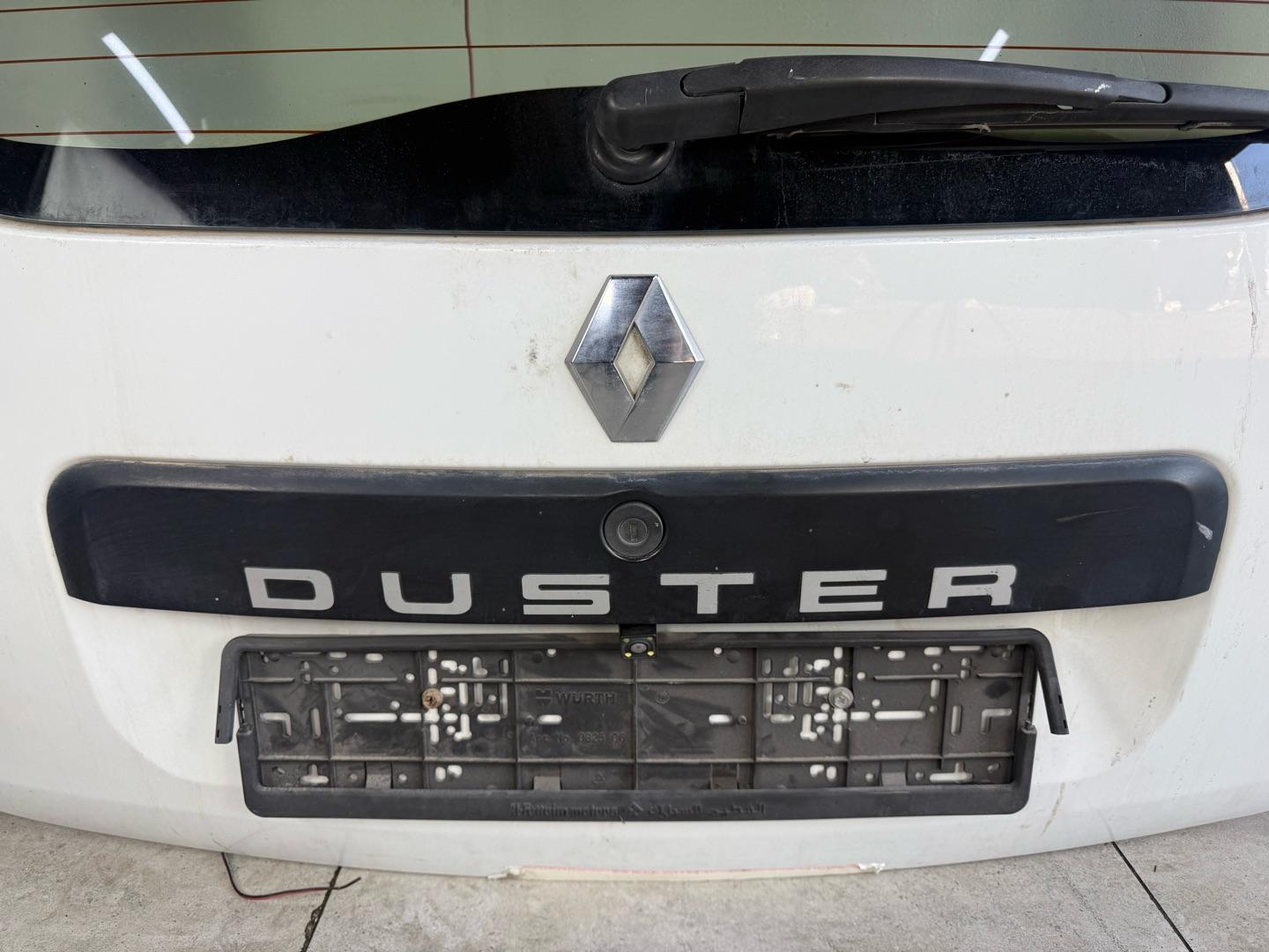 КРЫШКА БАГАЖНИКА В СБОРЕ  !!!  Ориг. номер: 901001386R Производитель: RENAULT Совместимости: Renault Duster I (2010—2015),  Renault Duster I рестайлинг (2015—2021)