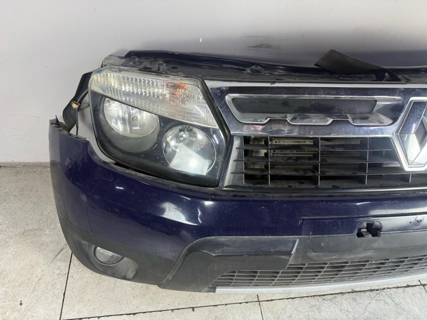 Ноускат RENAULT DUSTER 1 (контракт)Марка: RENAULTМодель: DUSTERКузов: 1Номер и производитель: 651000987R RenaultВ наличии на складе . Состояние полностью соответствует приложенным фотографиям.Мopда в сбope,  nose cut,  срез,  ноускат RENAULT DUSTER 1 РЕНО