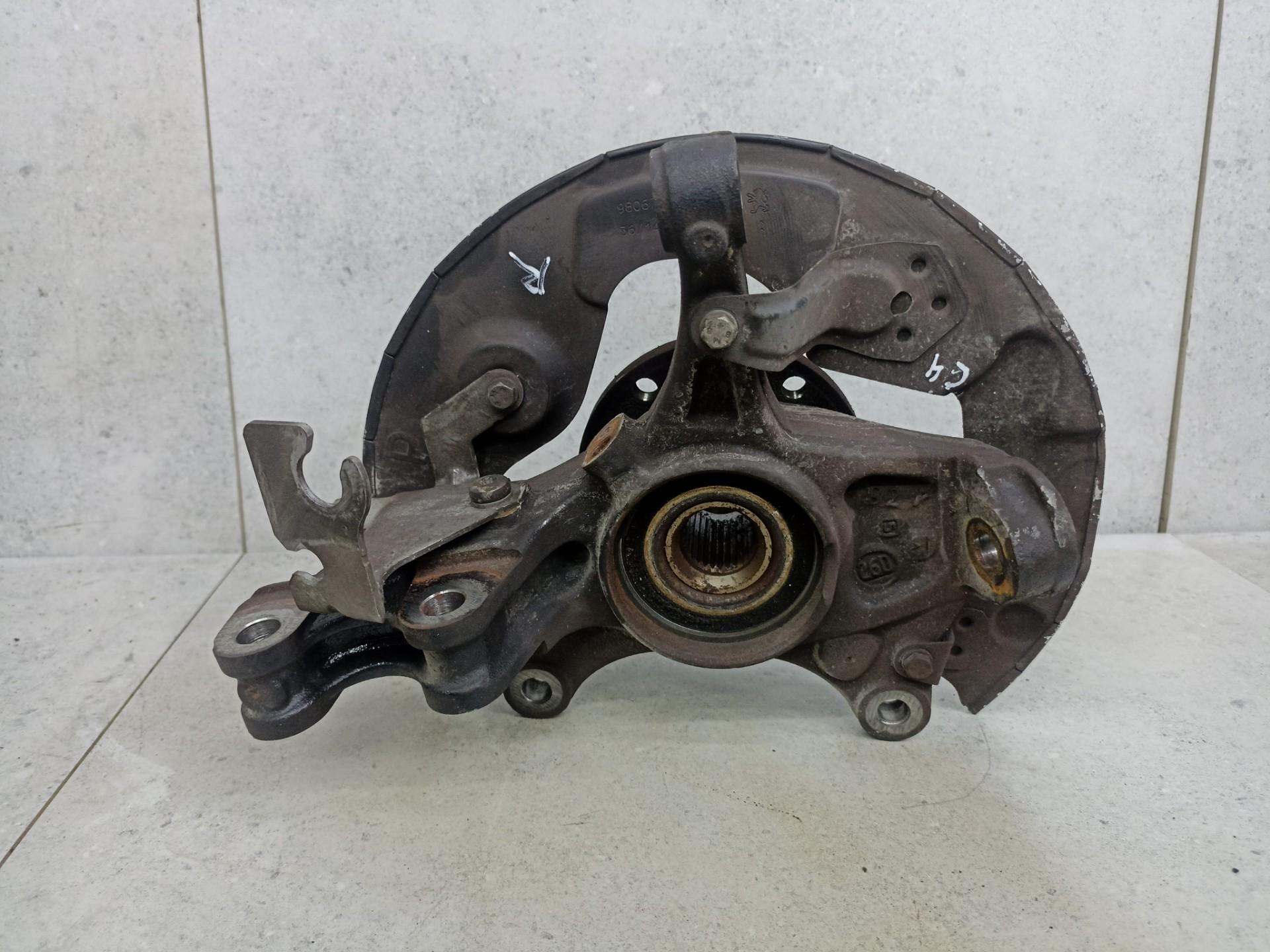 Кулак поворотный передний правый Citroen C4 Grand Picasso 2 9h05