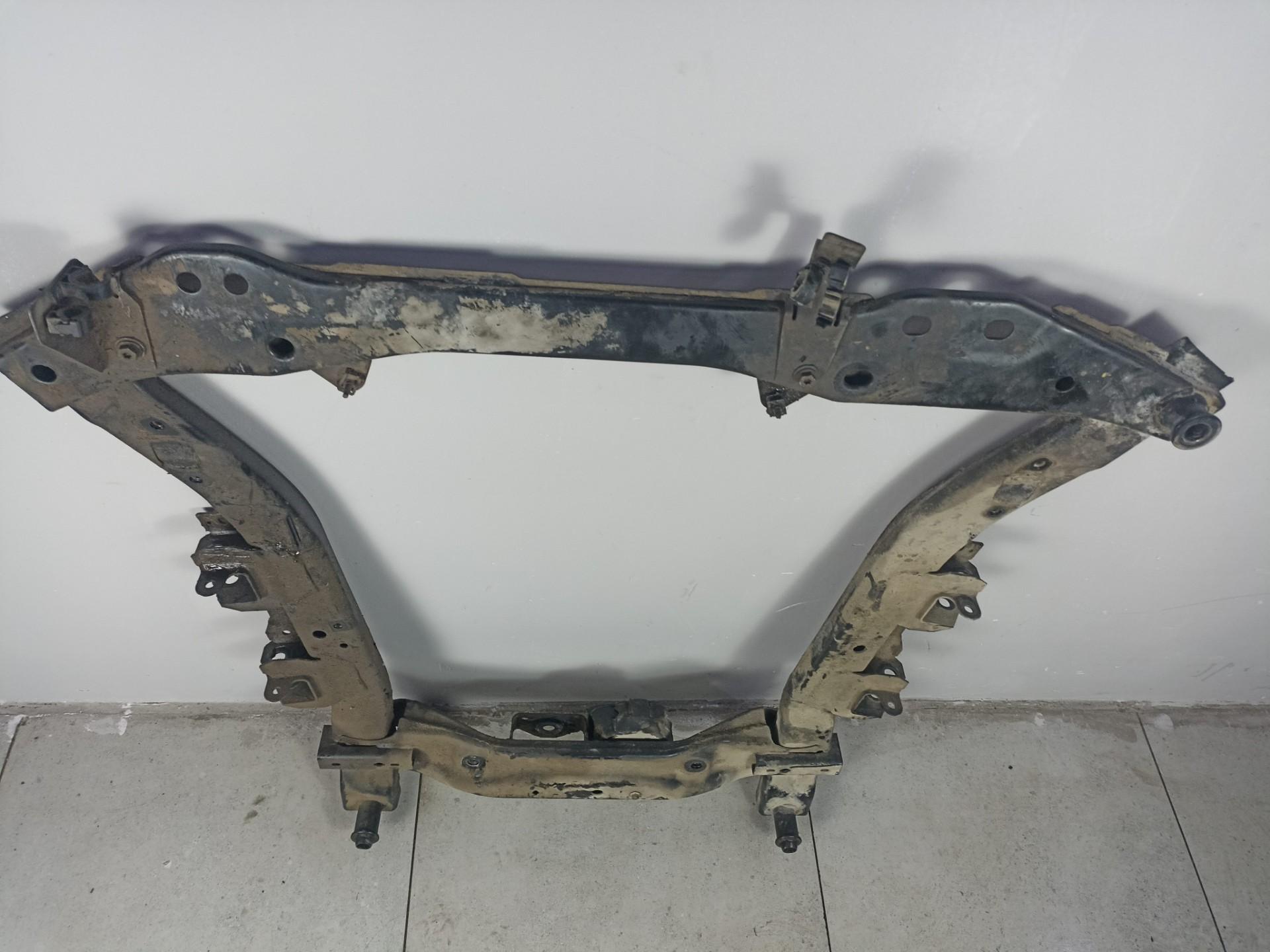 Подрамник Renault duster f4r