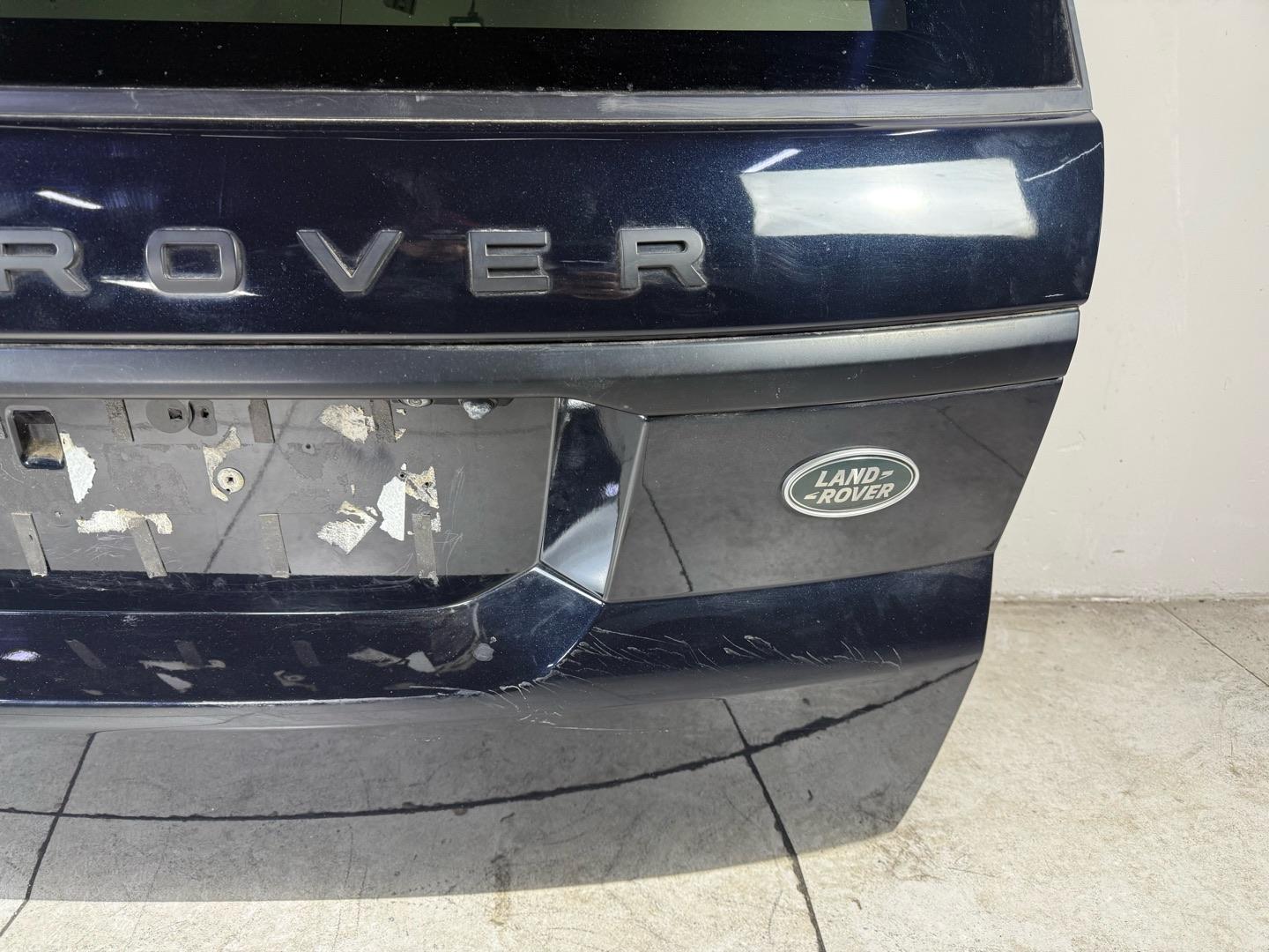 Крышка багажника Range Rover Sport L494 2013+ (б/у) ленд ровер Цена за крышку в сборе Марка: RANGE ROVERМодель: SPORTГод: 2013+Кузов: L494Номер и производитель: LR044396 RANGE ROVERКросс-номера: DPLA40010AE8LML,  LR055919,  DPLA40010AF8LML,  LR079300,  GK