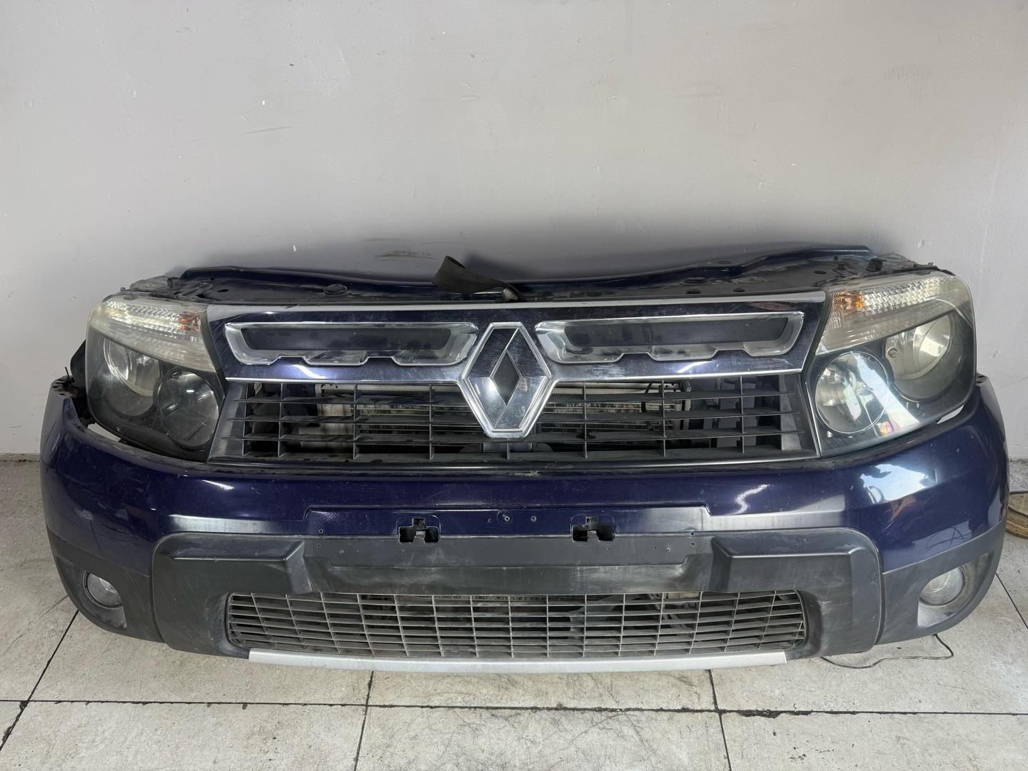 Ноускат RENAULT DUSTER 1 (контракт)Марка: RENAULTМодель: DUSTERКузов: 1Номер и производитель: 651000987R RenaultВ наличии на складе . Состояние полностью соответствует приложенным фотографиям.Мopда в сбope,  nose cut,  срез,  ноускат RENAULT DUSTER 1 РЕНО
