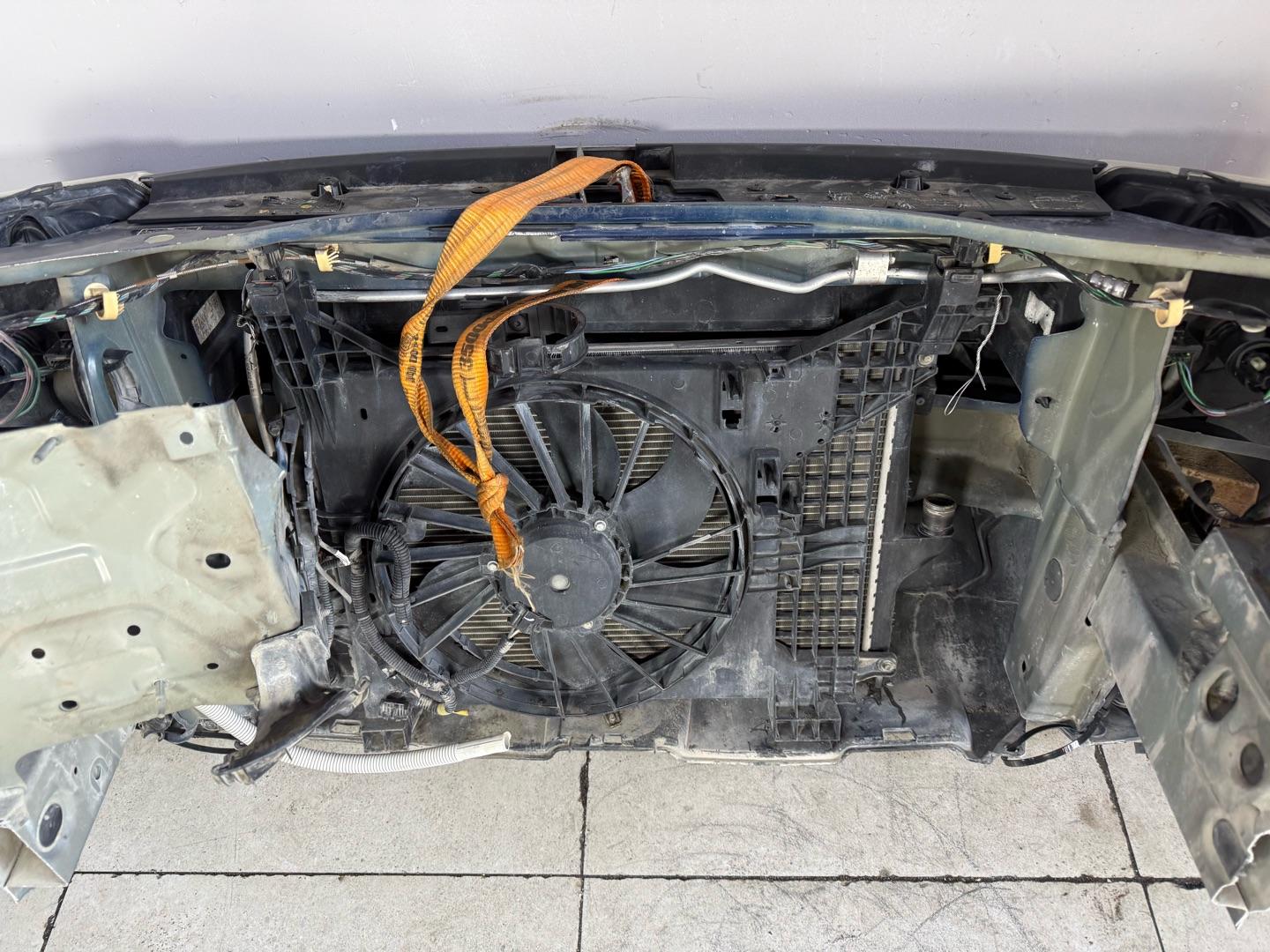 Ноускат RENAULT DUSTER 1 (контракт)Марка: RENAULTМодель: DUSTERКузов: 1Номер и производитель: 651000987R RenaultВ наличии на складе . Состояние полностью соответствует приложенным фотографиям.Мopда в сбope,  nose cut,  срез,  ноускат RENAULT DUSTER 1 РЕНО