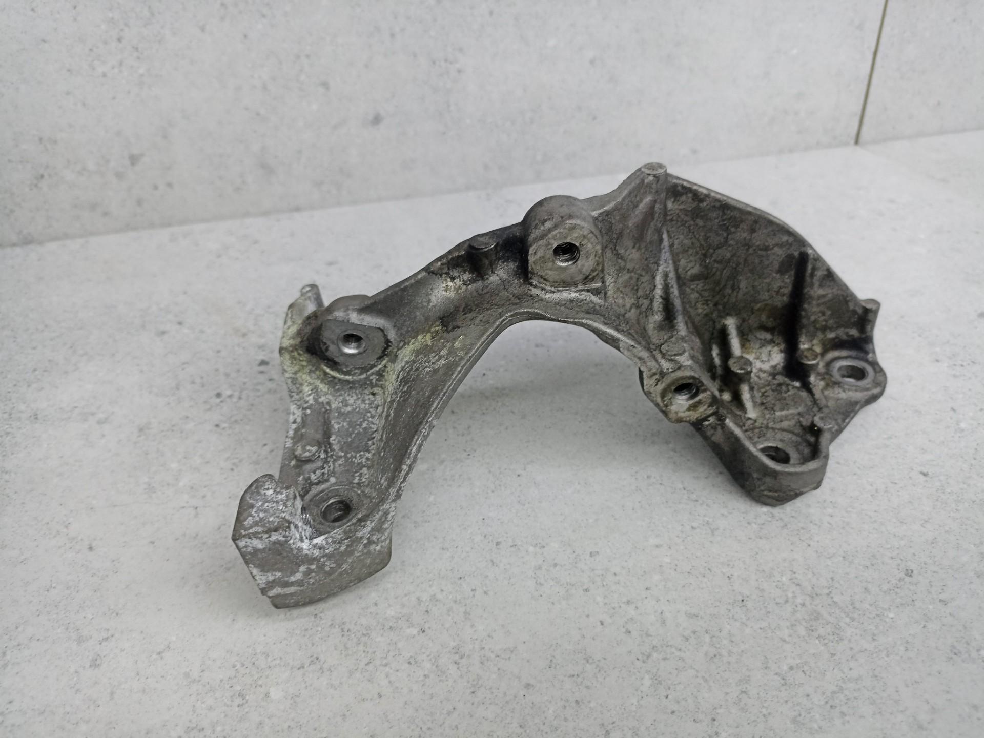 Кронштейн egr Nissan X-Trail T32 R9M 1.6