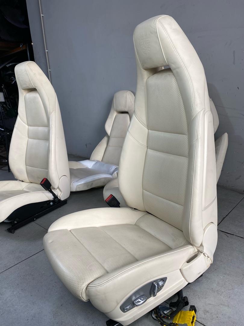 Комплект сидений Porsche Panamera 4s 970  Комплект сидений кожа,  с электрорегулировками Porsche Panamera 4s 970  2016г.,  оригинал,  б/у в хорошем состоянии.   Подходит для кузова: — Porsche Panamera 4s 2013-2016 (970 рестайлинг)