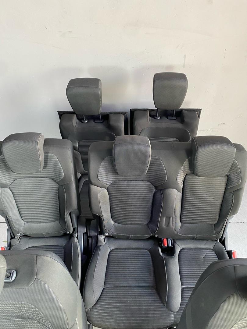 Комплект сидений (салон) Renault Grand Scenic 7 мест    Комплект сидений ткань Renault Grand Scenic 2017 г.,  оригинал,  б/у в хорошем состоянии.   Подходит для кузова: — Renault Grand Scenic 2016-2020 (4-ое поколение)