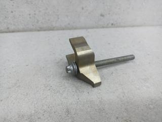 крепление форсунки BMW 5 серия F10/F11 [рестайлинг] 2017, 3.0 л., N57 D30 A, дизель, 13537809798