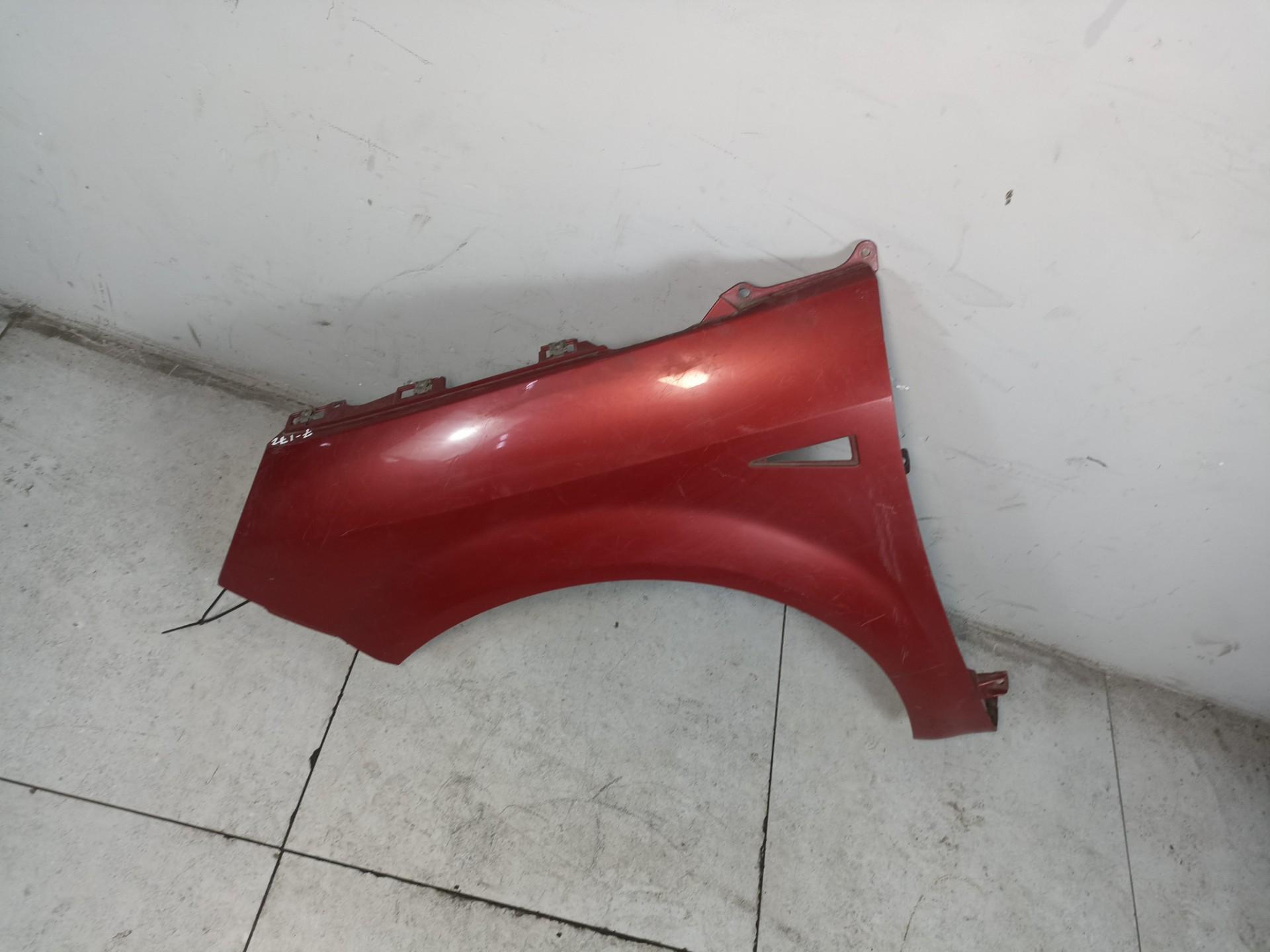 Крыло переднее левое Renault Scenic 2 рест. 2007