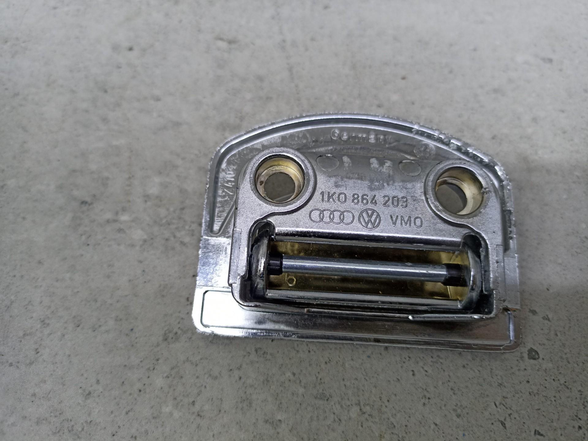 Петля крючок багажника VAG Porsche Bentley Audi