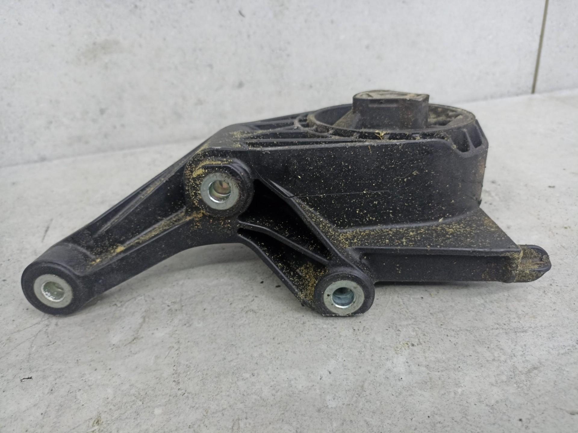 Подушка двигателя Opel Astra j a14net