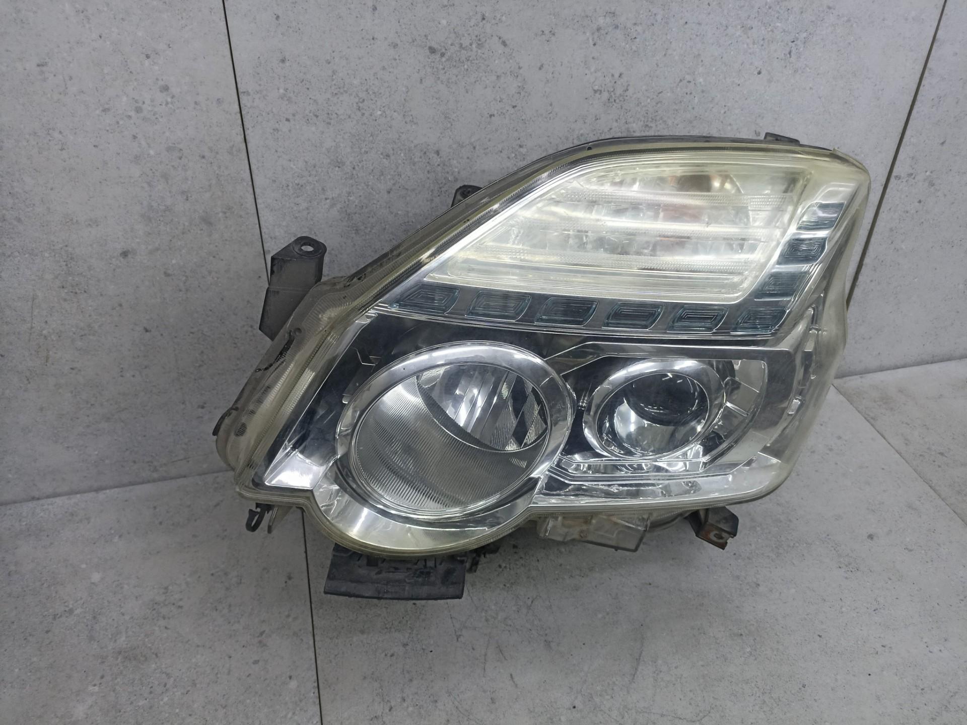 Фара левая галоген Nissan X-Trail T31