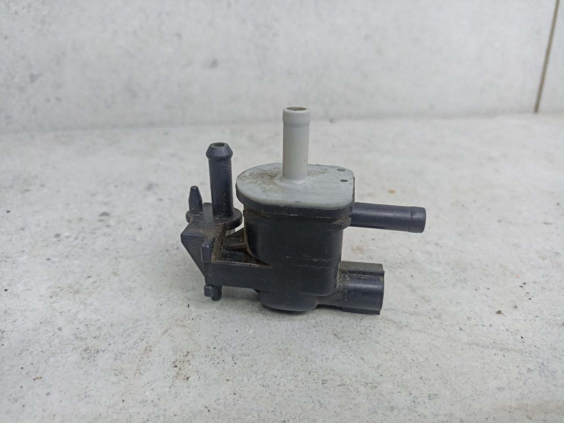 Клапан вакуумный топливной системы 2az Toyota Camry