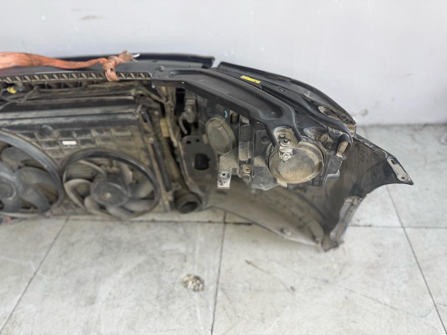 Ноускат Volkswagen Passat 3G2 CCZA (контракт)Марка: VolkswagenМодель: PassatКузов: 3G2Двигатель: CCZAНомер и производитель: 3G0807217GRU VAGТрещина в нижней части бампера,  потертости,  сколы. Ноускат подходит:Volkswagen Passat 8 поколение 2014 - н.в. B8,