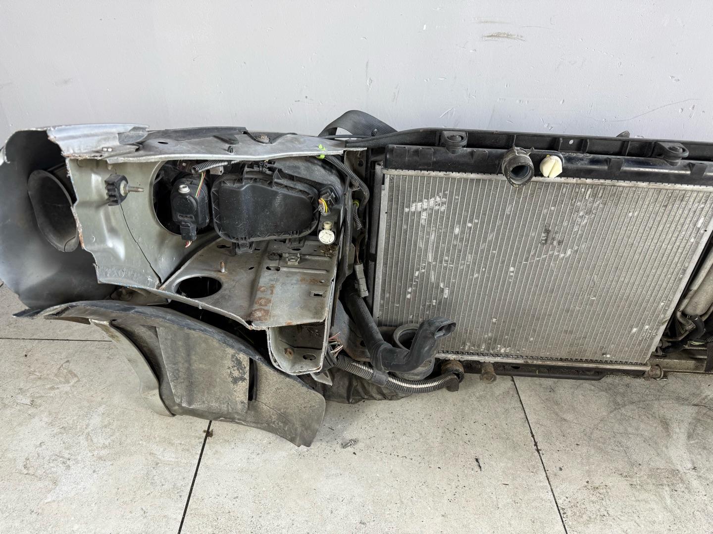 Ноускат передняя часть пежо 206 Peugeot 206 2009 (контракт)Марка: PeugeotМодель: 206Год: 2009Производитель: Peugeot / Citroen9635076180 9630 965257