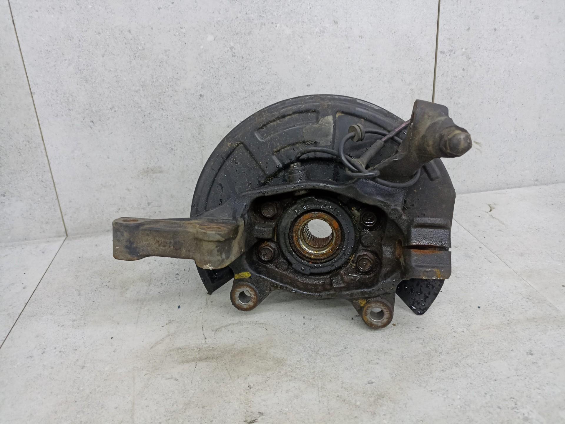Кулак поворотный Nissan Teana J32 2008-2014 передний правый