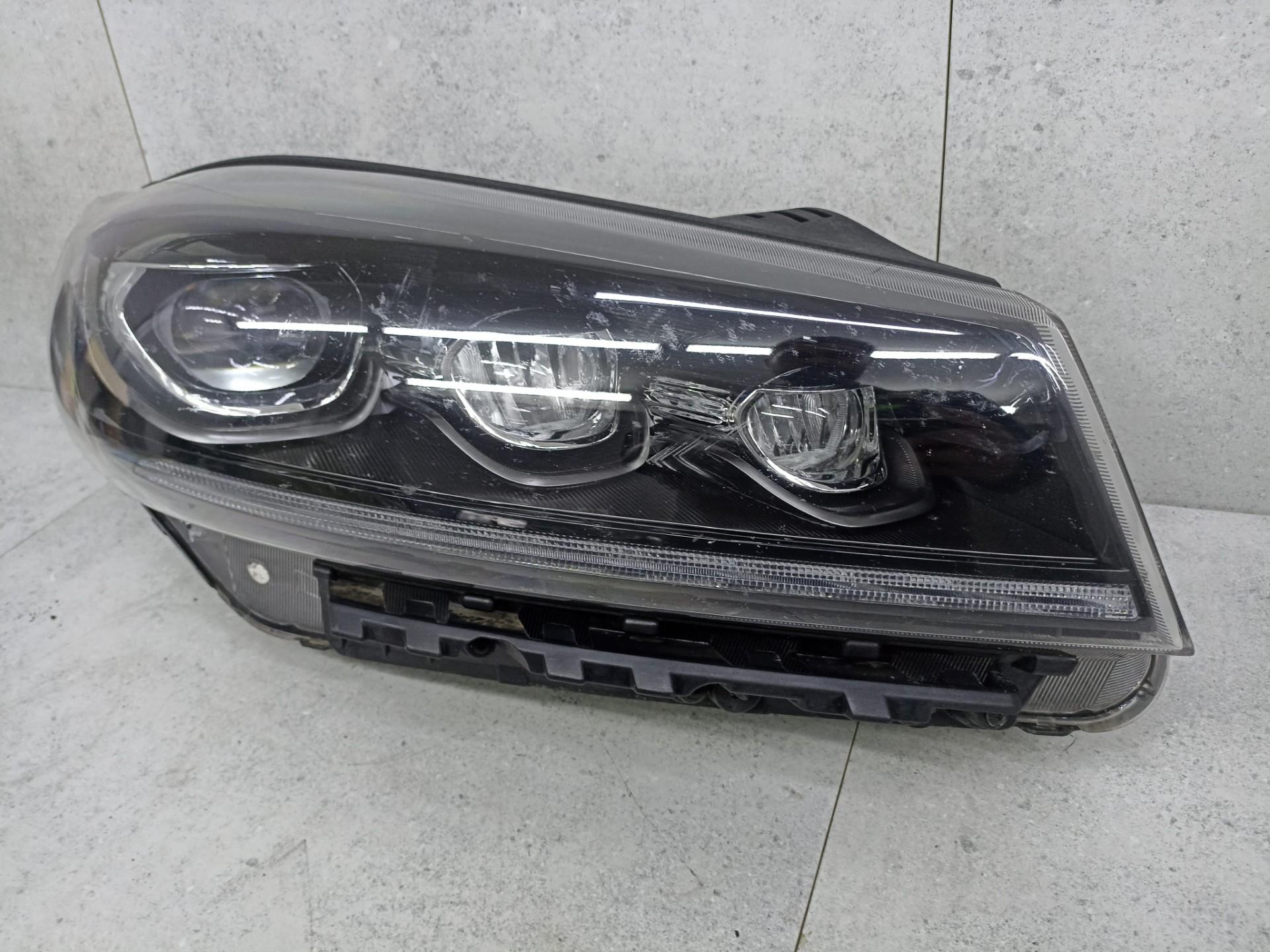 Правая LED фара Kia Sorento Peime 3 UM