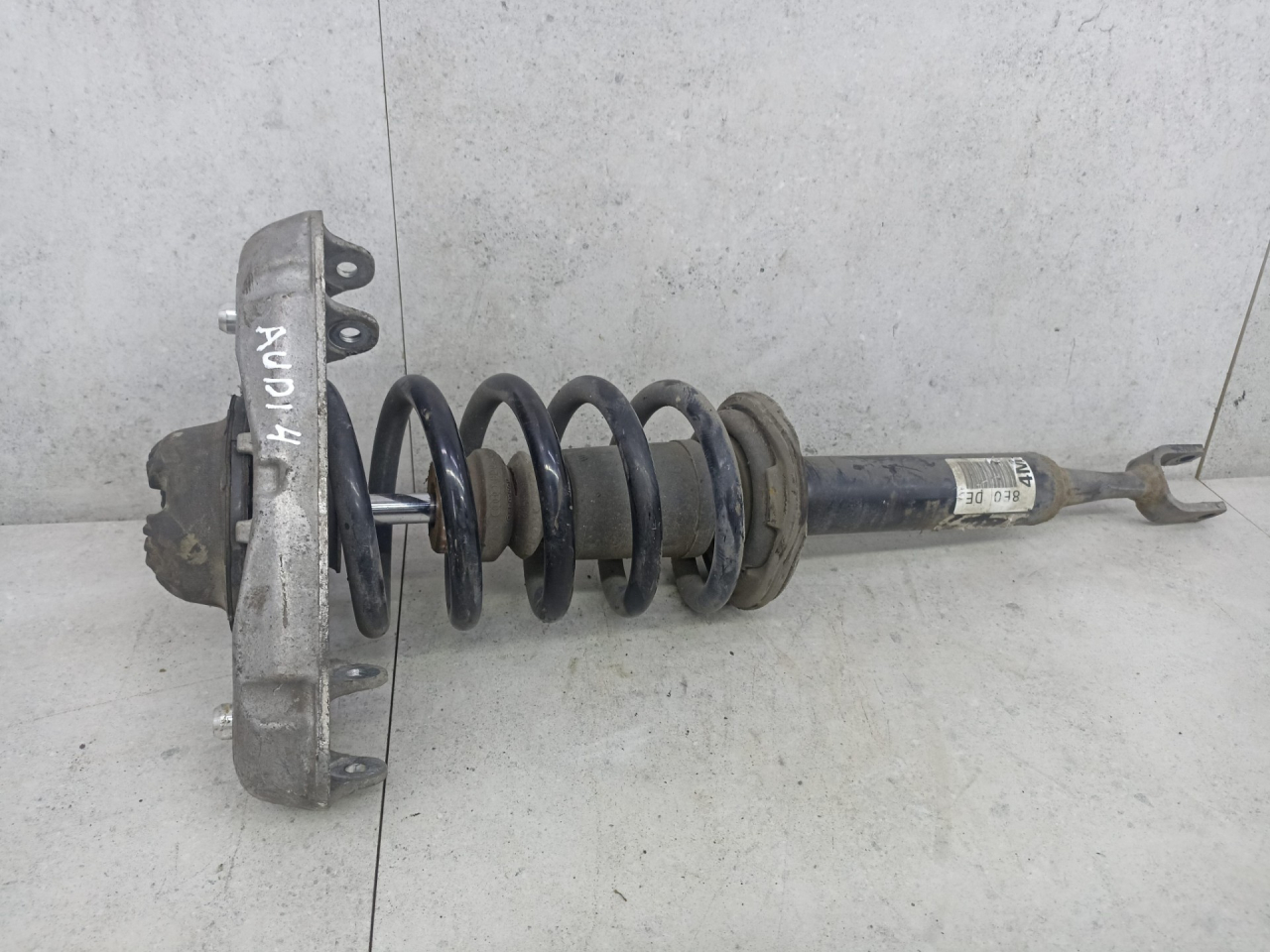 амортизатор передний Audi A4 B7 2007, 8E0413031DE - фото №1