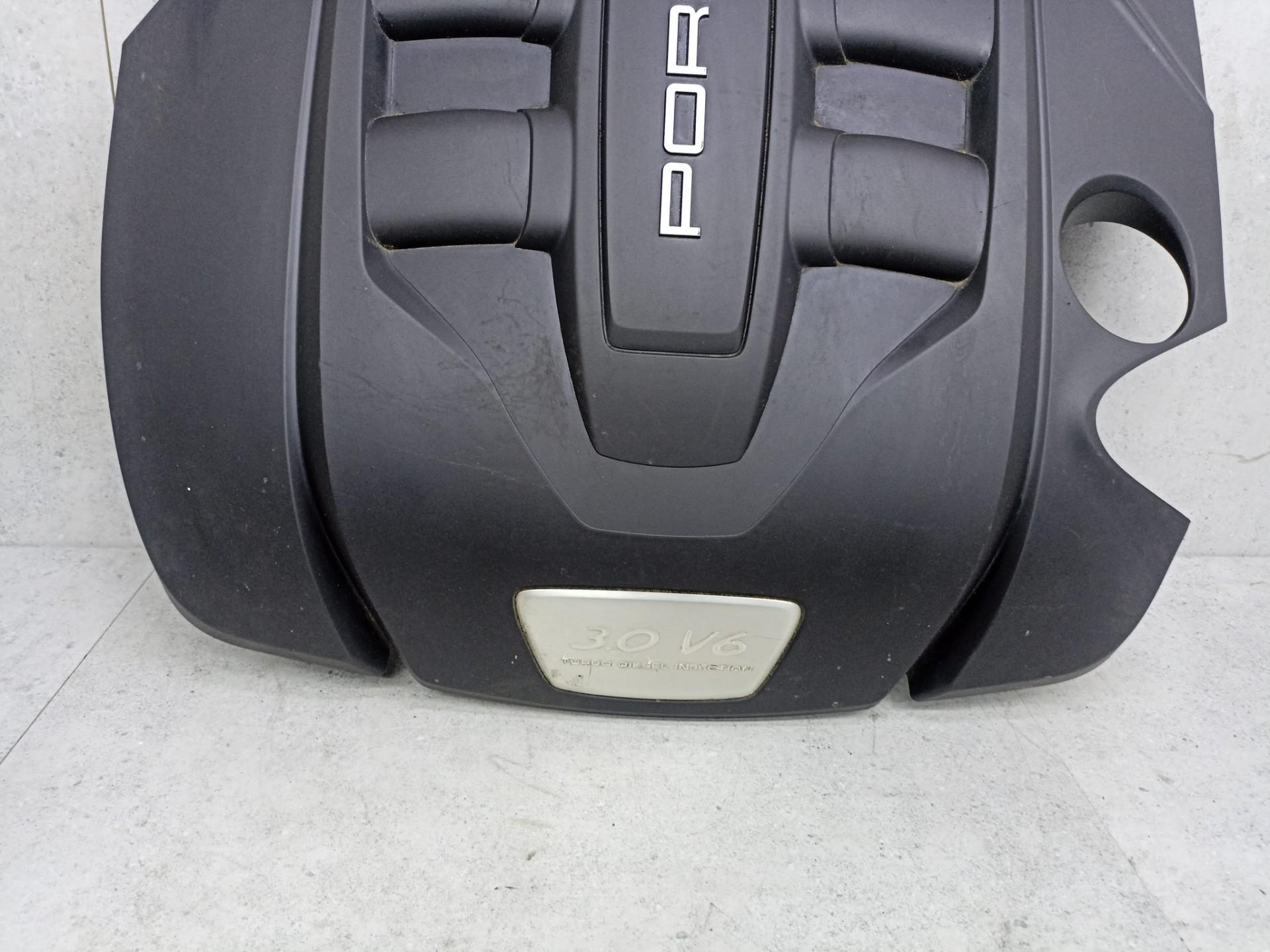 Крышка двигателя Porsche Panamera 970