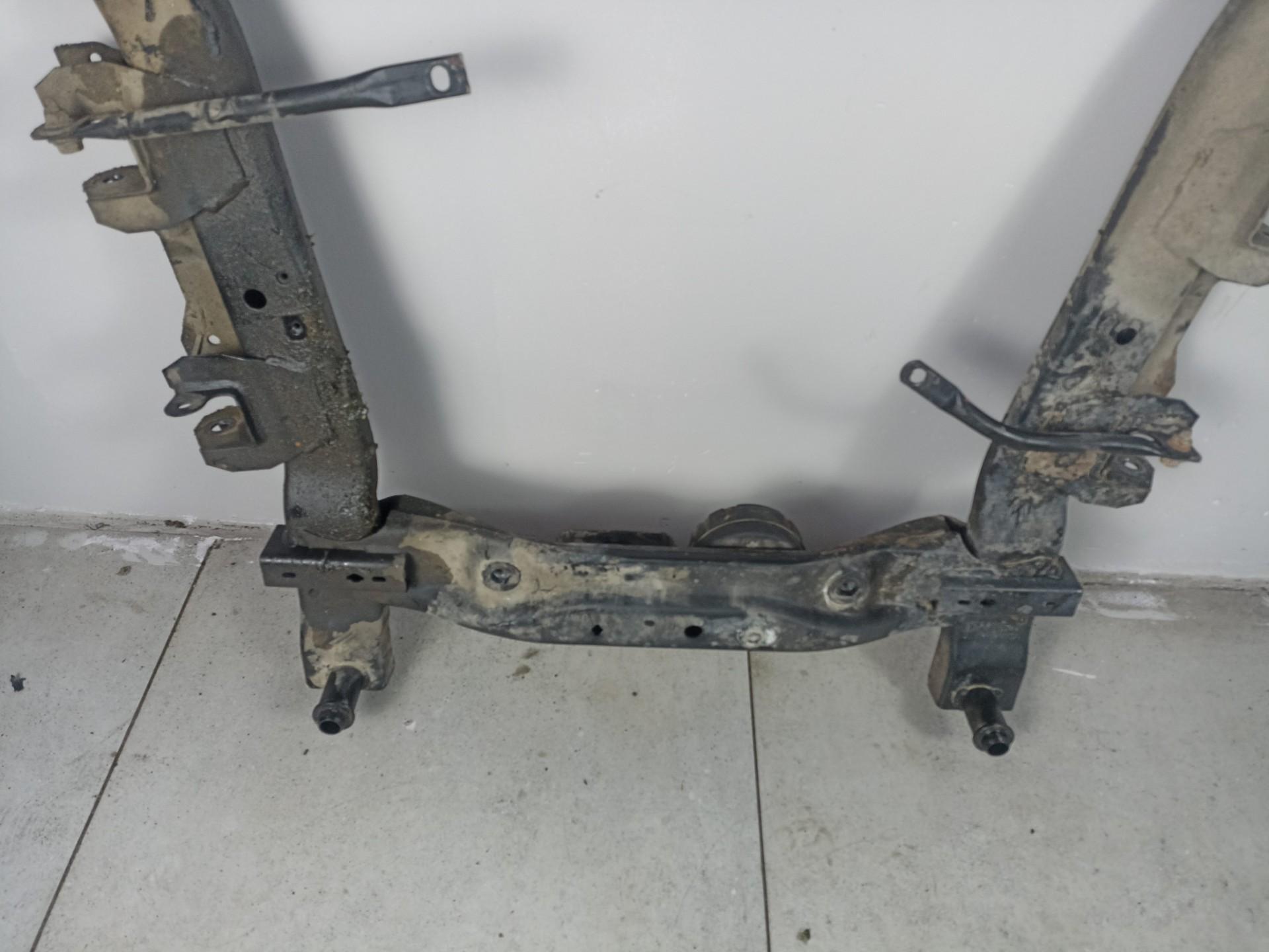 Подрамник Renault duster Nissan Terrano