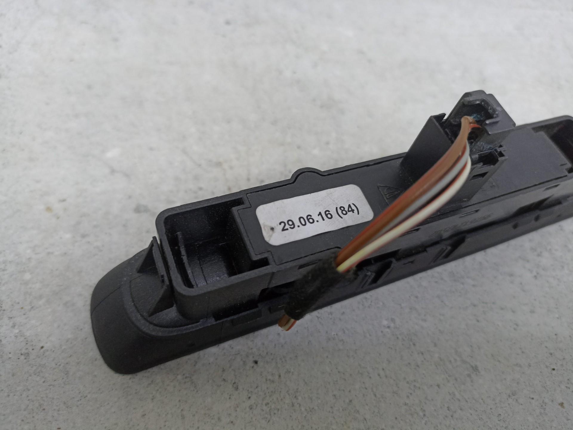 Блок кнопок открывания багажника и капота porsche 99761310502A05