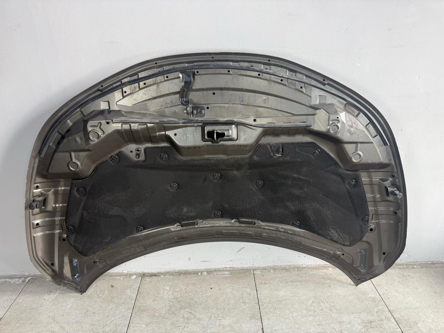 Капот дорестайлинг Ниссан Кашкай Джей 11 ЕСТЬ ДЕФЕКТЫ    Капот Nissan Qashqai J11 MR20DD 2014 (б/у)Марка: NissanМодель: QashqaiГод: 2014Кузов: J11Двигатель: MR20DDНомер и производитель: F51004EAMA NissanКросс-номера: F5100-4EAAA
