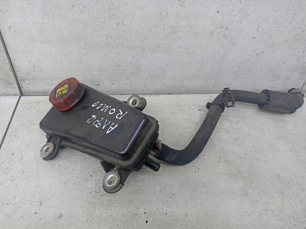 бачок гидроусилителя Alfa Romeo 159 1 поколение 2009, 3.2 л., 939 A.000, бензин, C705 - фото №1