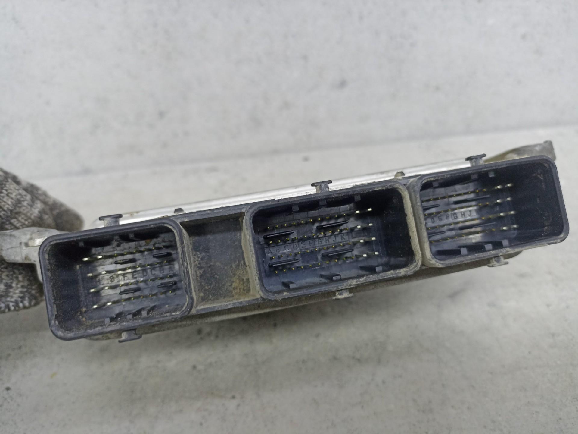 Блок управления двигателем Renault duster f4r