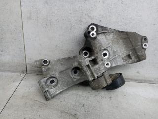 кронштейн генератора Renault Megane 2 поколение [рестайлинг] 2007, 8200669494
