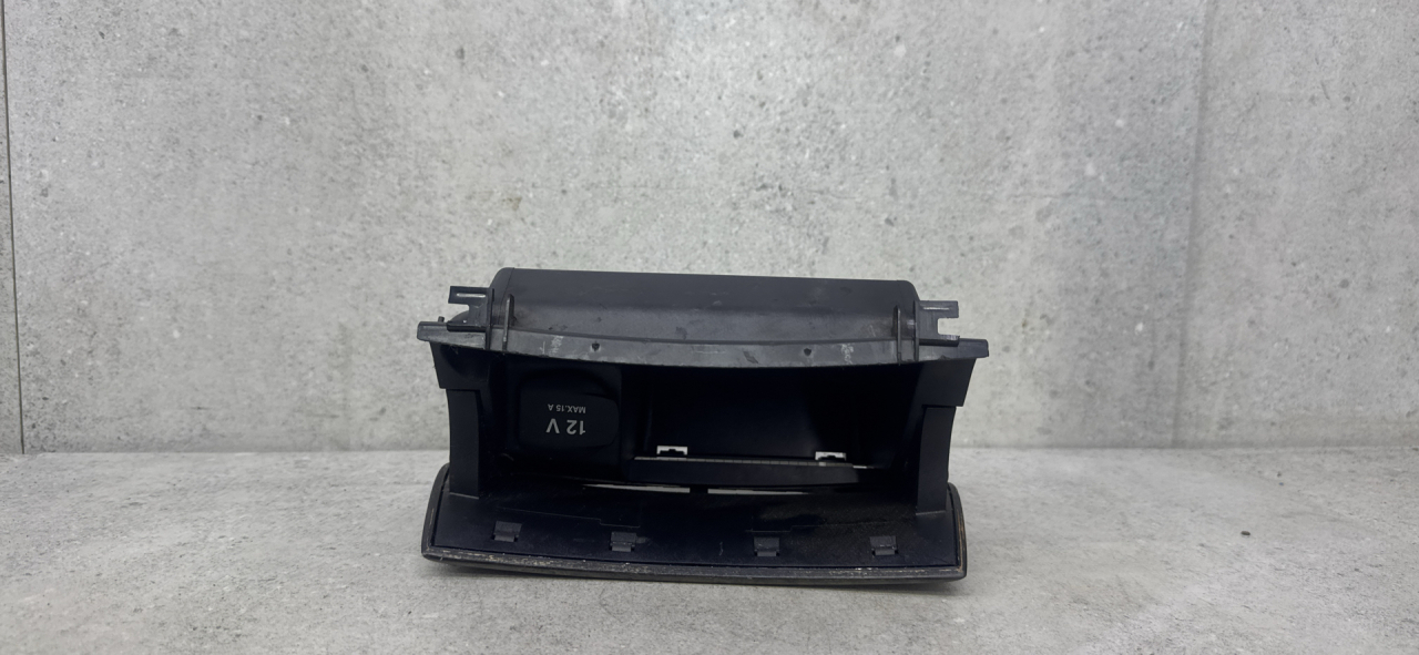 пепельница Mercedes-Benz E-Класс W210/S210 (1995 - 1999), A2116802852 - фото №1