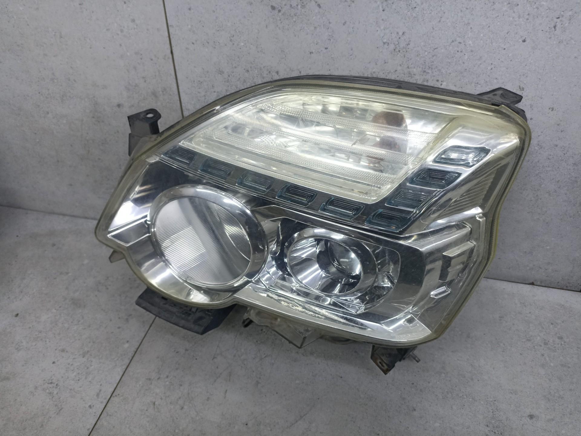 Фара левая галоген Nissan X-Trail T31