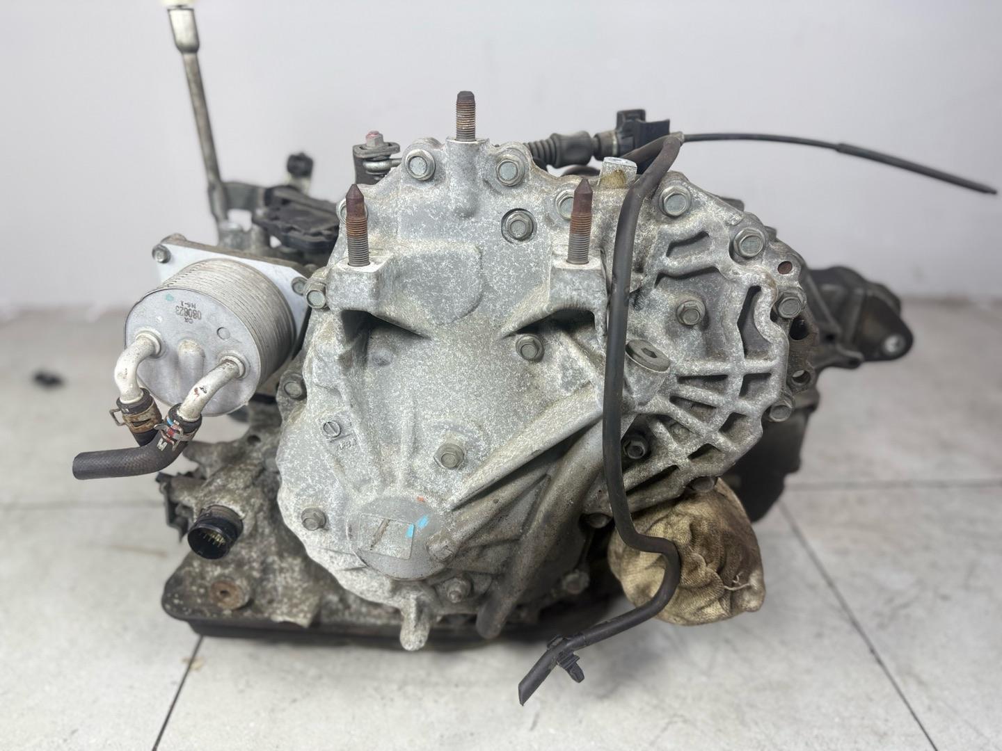 АКПП вариатор cvt Mitsubishi Outlander 2 ПОКОЛЕНИЕ 2.4 4B12 4WD (контракт)Марка: MitsubishiМодель: OutlanderКузов: 2 поколениеДвигатель: 2.4 4B12 4WDНомер и производитель: 2700A246 MITSUBISHIКросс-номера: 2700A169,  2700A170,  2700A247,  2700A245АКПП Mits