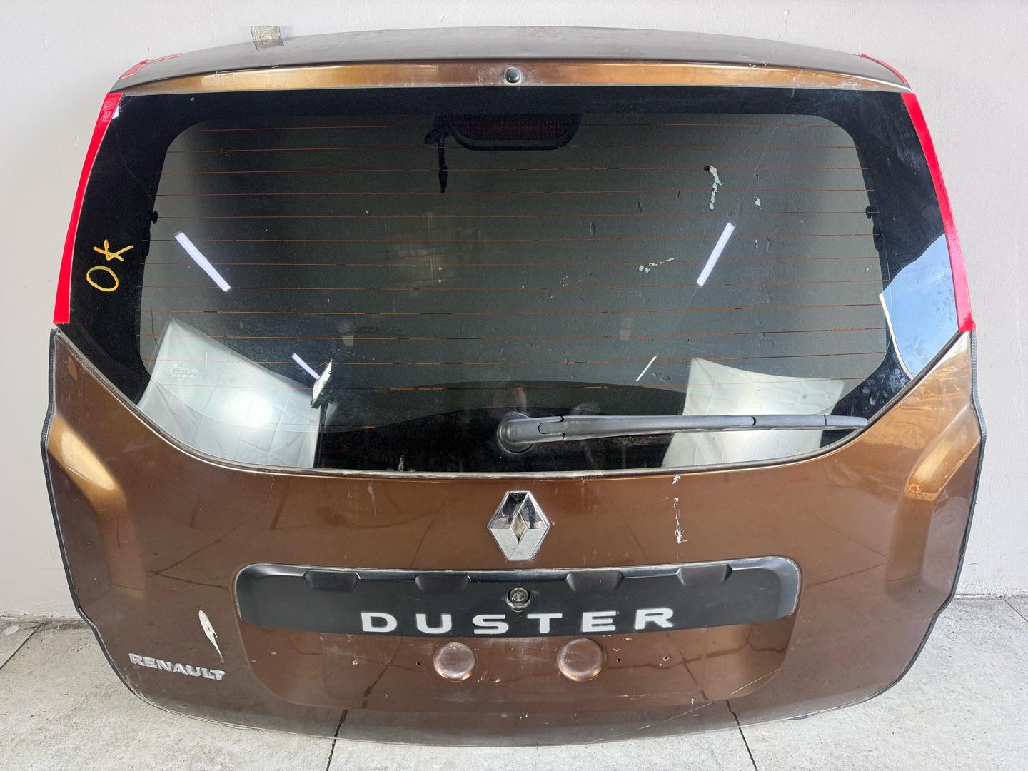 КРЫШКА БАГАЖНИКА ЕСТЬ ДЕФЕКТЫ  !!!  Ориг. номер: 901001386R Производитель: RENAULT Совместимости: Renault Duster I (2010—2015),  Renault Duster I рестайлинг (2015—2021)