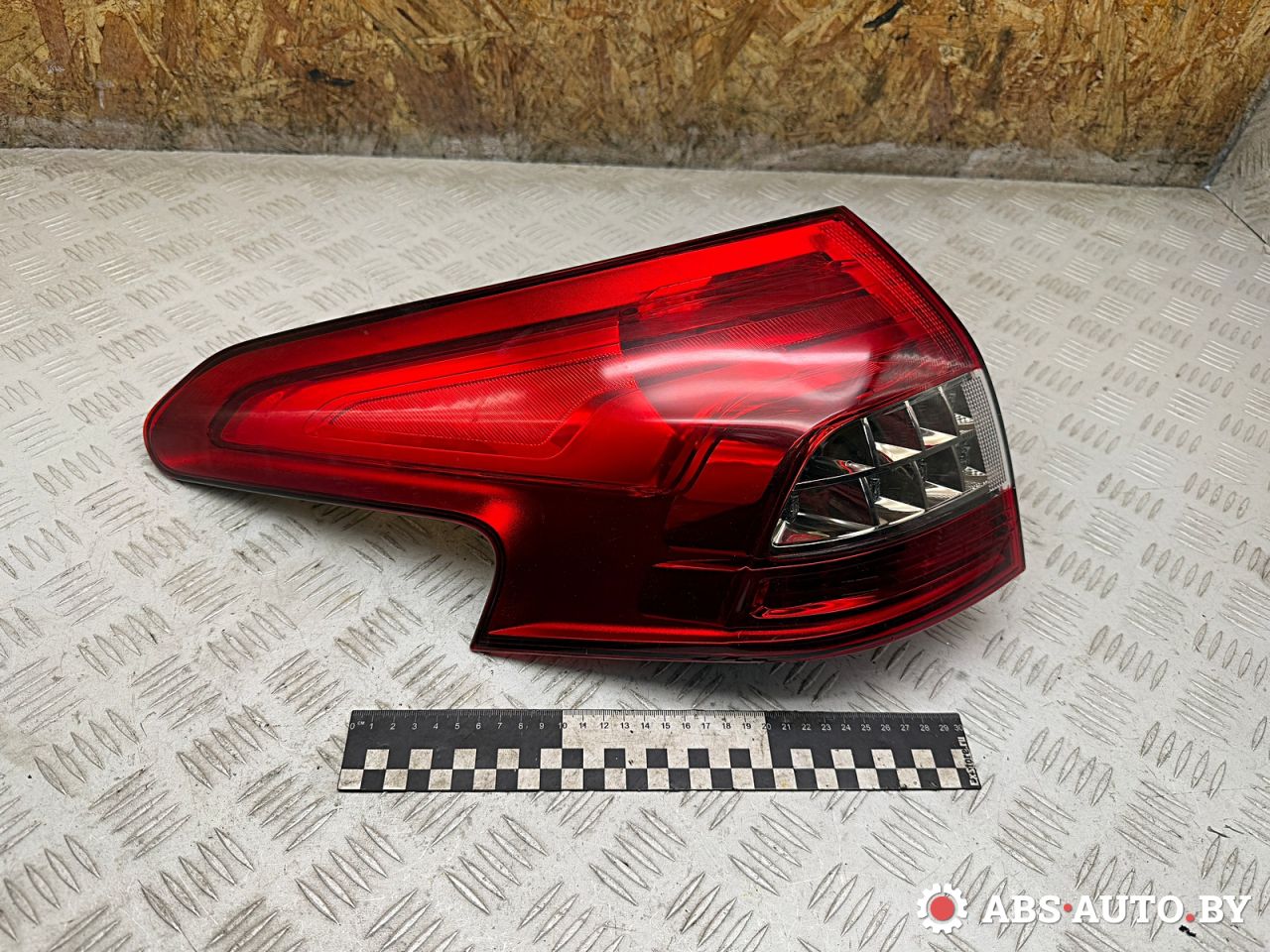 фонарь задний левый Citroen C5 2 поколение 2013, 2.0 л., RHH (DW10CTED4), дизель, МКПП, универсал, 28734G - фото №1