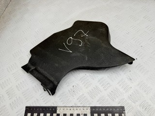 крышка корпуса воздушного фильтра Audi A6 4B/C5 2000, 2.5 л., AKE, дизель, МКПП, седан, полный привод, 4B0133849, 4615547149