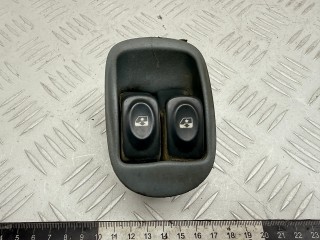 кнопка стеклоподъемника двери Renault Scenic 1 поколение 1999, 2.0 л., бензин, МКПП, 838099G, 7700836269