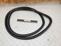 уплотнитель двери Jeep Cherokee 5 поколение 2016, 2.0 л., EBT, дизель, АКПП, внедорожник 5 дв., 6810381AA, 6810391AB - фото №2