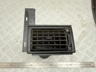 дефлектор обдува салона Volkswagen Transporter T4 2001, 2.5 л., ACV, дизель, МКПП, микроавтобус, 701858255, 701819721A