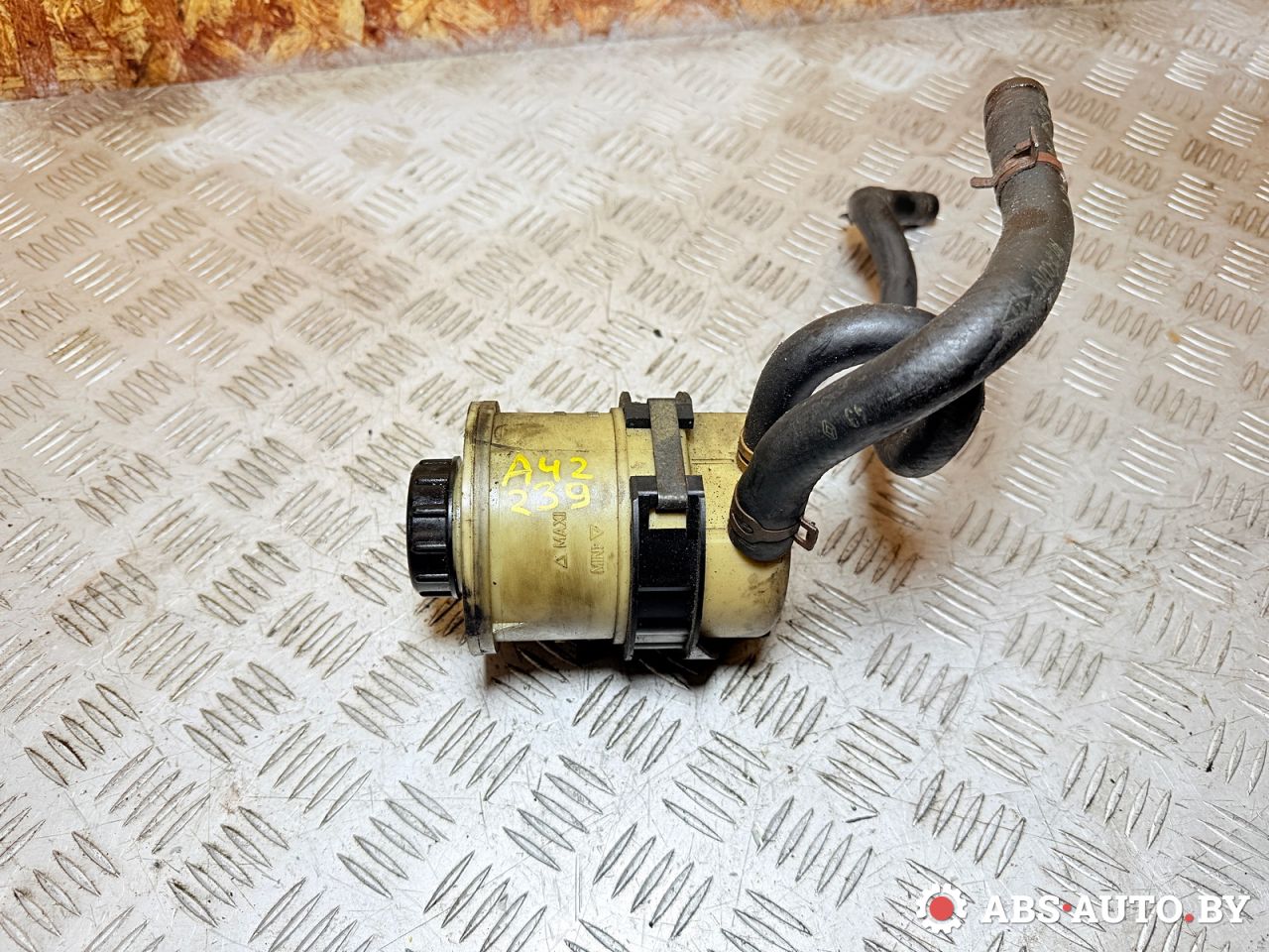бачок гидроусилителя Renault Scenic RX4 1 поколение 2002, 1.9 л., F9Q 740, дизель, МКПП, полный привод, 7700795347, 7700840252 - фото №1