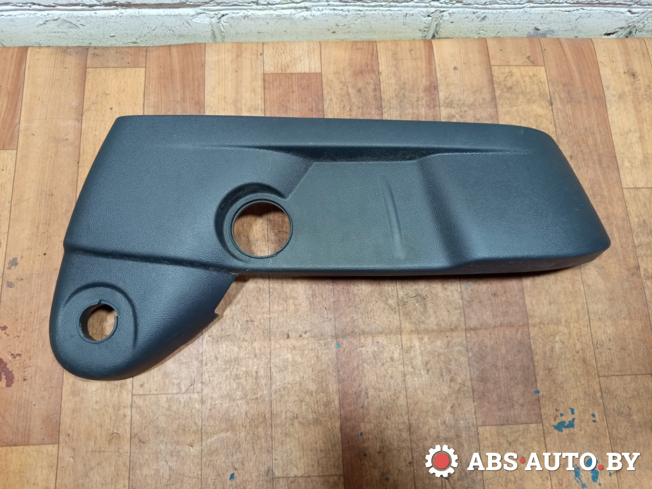 пластик Peugeot 5008 1 поколение 2011, 1.6 л., дизель, МКПП, передний привод, 1487290, 1715437 - фото №1