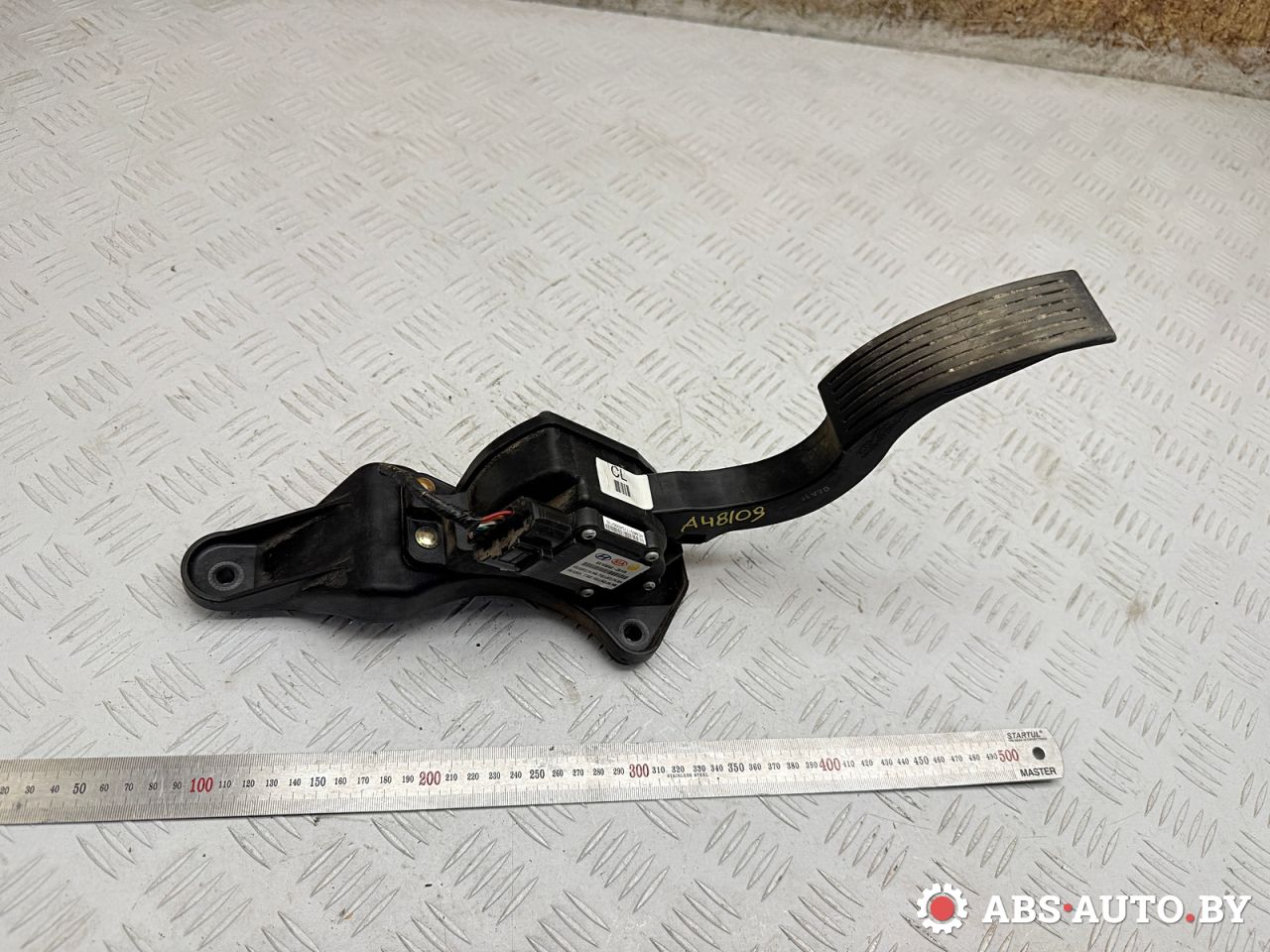 педаль Hyundai Santa Fe 2 поколение (CM) 2006, 2.2 л., D4EB, дизель, МКПП, внедорожник 5 дв., 327262B100, BA10565A2B100 - фото №1